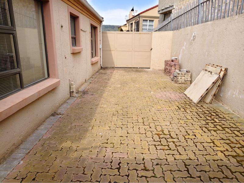 4 Bedroom Property for Sale in Island View Western Cape